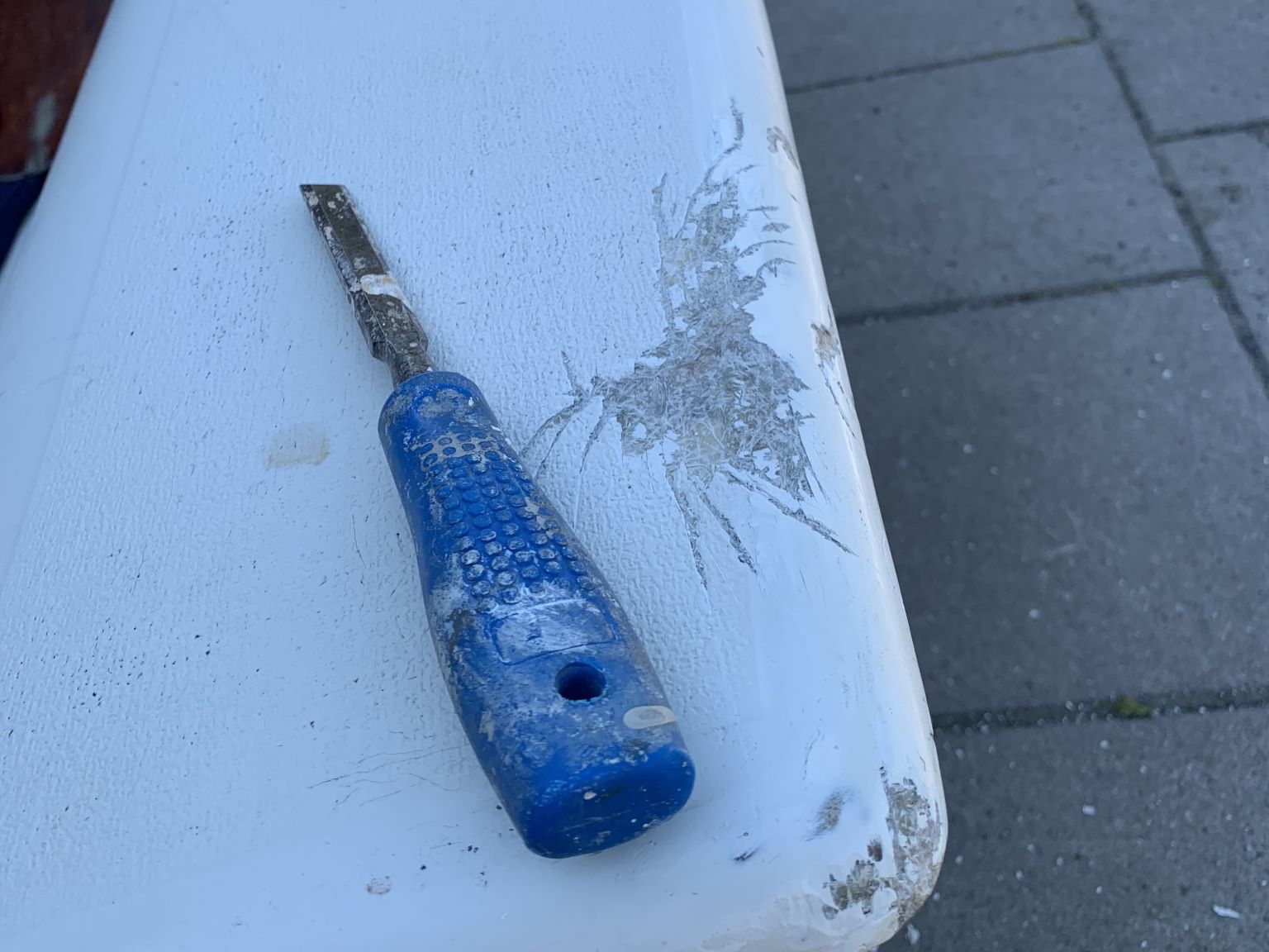 Stämjärn på båtdäck